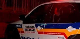 Dupla é presa por tráfico de drogas no bairro Dona Zulmira, em Uberlândia Dupla é presa por tráfico de drogas no bairro Dona Zulmira, em Uberlândia