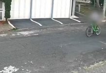Homem persegue mulher enquanto se masturba e anda de bicicleta em Uberlândia Homem persegue mulher enquanto se masturba enquanto anda de bicicleta em Uberlândia