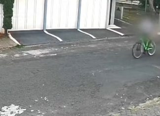 Homem persegue mulher enquanto se masturba e anda de bicicleta em Uberlândia Homem persegue mulher enquanto se masturba enquanto anda de bicicleta em Uberlândia