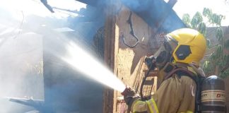 Incêndio em Residência no Bairro Santa Edwiges Mobiliza Corpo de Bombeiros em Ituiutaba Incêndio em Residência no Bairro Santa Edwiges Mobiliza Corpo de Bombeiros em Ituiutaba