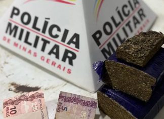 Jovem é detido por tráfico de drogas no bairro Bosque, em Araguari Jovem é detido por tráfico de drogas no bairro Bosque, em Araguari