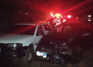 Jovem fica ferido em colisão envolvendo três veículos na BR-365 em Uberlândia Jovem fica ferido em colisão envolvendo três veículos na BR-365 em Uberlândia