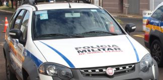 Mulher é assassinada a facadas em via pública em Iturama; suspeito segue foragido Mulher é assassinada a facadas em via pública em Iturama; suspeito segue foragido