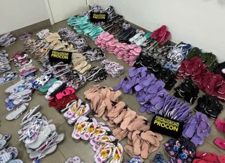 Operação Pisando em Falso: 725 pares de chinelos falsificados retirados de circulação em Uberlândia Operação Pisando em Falso: 725 pares de chinelos falsificados retirados de circulação em Uberlândia