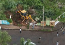 Prefeitura e PM realizam operação em área abandonada no centro de Ituiutaba Prefeitura e PM realizam operação em área abandonada no centro de Ituiutaba