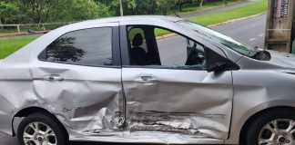 Acidente no bairro Mansour, em Uberlândia, termina com duas pessoas feridas Acidente no bairro Mansour, em Uberlândia, termina com duas pessoas feridas