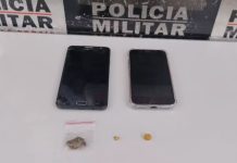 Casal é detido por suspeita de tráfico de drogas em Santa Vitória Casal é detido por suspeita de tráfico de drogas em Santa Vitória