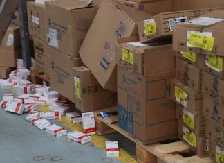 Criminosos armados invadem Central do SUS e roubam medicamentos em Uberlândia Criminosos armados invadem Central do SUS e roubam medicamentos em Uberlândia