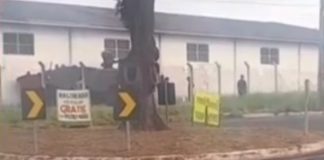 Estagiário perde o controle e colide blindado do Exército durante treinamento em batalhão de MG Estagiário perde o controle e colide blindado do Exército durante treinamento em batalhão de MG