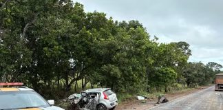Grave acidente na MG-255: motorista morre após bater de frente com carreta Grave acidente na MG-255 motorista morre após bater de frente com carreta
