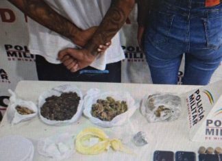 Polícia surpreende casal com estoque de drogas e dinheiro em Uberaba Polícia surpreende casal com estoque de drogas e dinheiro em Uberaba