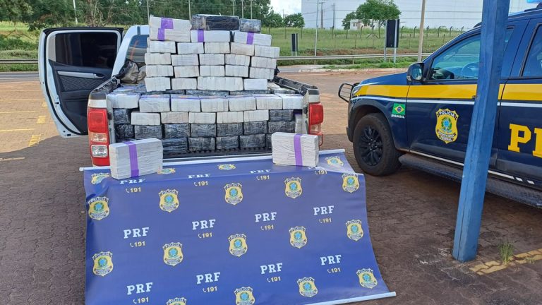 Quase 1 tonelada de maconha Homem é capturado após fuga alucinante na MG-497