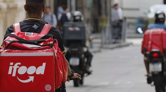 Trabalhadores de Plataformas de Entrega Realizam Protesto por Condições Mais Justas Trabalhadores de Plataformas de Entrega Realizam Protesto por Condições Mais Justas