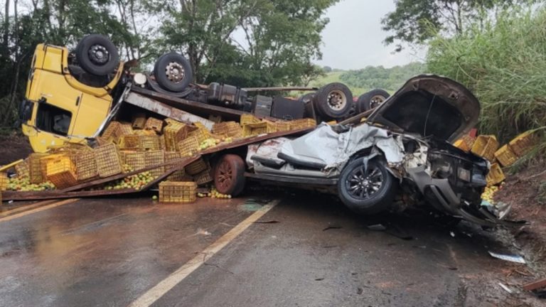 Acidente Grave na BR-354 Colisão Próxima ao Agnaldo das Pamonhas, entre Lagoa Formosa e Patos de Minas.