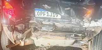 Acidente na BR-365 Resulta em Ferido Preso às Ferragens Acidente na BR-365 Resulta em Ferido Preso às Ferragens