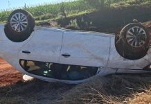Acidente na MGC-452: Motorista Ferido em Capotamento de Veículo Acidente na MGC-452 Motorista Ferido em Capotamento de Veículo