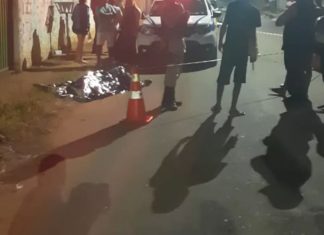 Adolescente de 16 anos é acusado de matar jovem de 27 a facadas em Araguari Adolescente de 16 anos é acusado de matar jovem de 27 a facadas em Araguari