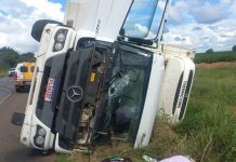 Carmo do Paranaíba: Acidente Entre Dois Caminhões Deixa Três Feridos na BR-354 Carmo do Paranaíba Acidente Entre Dois Caminhões Deixa Três Feridos na BR-354