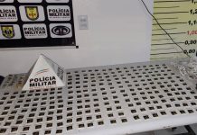 Equipe da PM apreende 1.235 porções de cocaína e outras drogas no bairro Tocantins, em Uberlândia/MG Equipe da PM apreende 1.235 porções de cocaína e outras drogas no bairro Tocantins, em UberlândiaMG