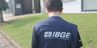 Funcionário do IBGE é atacado ao ser confundido com golpista em Patos de Minas Funcionário do IBGE é atacado ao ser confundido com golpista em Patos de Minas