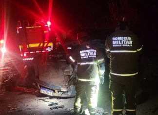 Grave acidente na MGC-455: uma pessoa morre após colisão frontal Grave acidente na MGC-455 uma pessoa morre após colisão frontal
