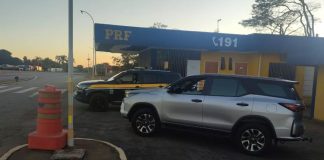 Homem de Ituiutaba é preso em Araxá com Hilux furtada e placas clonadas Homem de Ituiutaba é preso em Araxá com Hilux furtada e placas clonadas