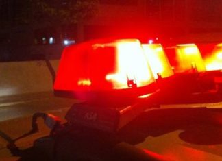 Homem é assassinado a facadas ao deixar bar em Carmo do Paranaíba Homem é assassinado a facadas ao deixar bar em Carmo do Paranaíba