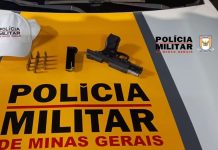 Homem é detido com arma de uso restrito durante operação policial em Araguari Homem é detido com arma de uso restrito durante operação policial em Araguari