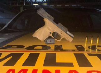 Homem é detido por porte ilegal de arma de fogo durante operação na LMG-748, em Araguari Homem é detido por porte ilegal de arma de fogo durante operação na LMG-748, em Araguari