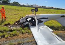 Monomotor sofre acidente em pouso forçado em Araguari; duas pessoas estão feridas Monomotor sofre acidente em pouso forçado em Araguari; duas pessoas estão feridas