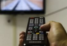 Mulher compra TV em Ituiutaba, não recebe o produto e será compensada em R$ 4 mil Mulher compra TV em Ituiutaba, não recebe o produto e será compensada em R$ 4 mil