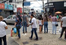 Mulher é detida em flagrante por furto em loja no Centro e tenta cometer novo crime Mulher é detida em flagrante por furto em loja no Centro e tenta cometer novo crime