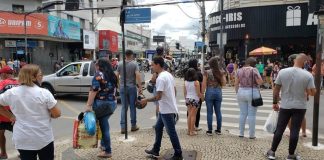 Mulher é detida em flagrante por furto em loja no Centro e tenta cometer novo crime Mulher é detida em flagrante por furto em loja no Centro e tenta cometer novo crime