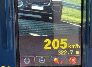 PRF Aborda Veículo a 205 km/h na BR-050 PRF Aborda Veículo a 205 kmh na BR-050