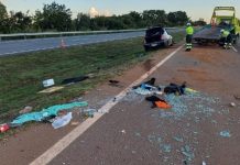 PRF detém mulher sem CNH após capotamento de carro e tentativa de fuga a pé na BR-050, em Catalão PRF detém mulher sem CNH após capotamento de carro e tentativa de fuga a pé na BR-050, em Catalão