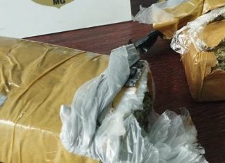 Patrocínio: Mulher É Detida em Flagrante com Um Quilo de Maconha Patrocínio Mulher É Detida em Flagrante com Um Quilo de Maconha