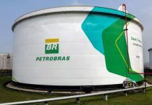 Petrobras anuncia corte de R$ 0,16 por litro no preço do Diesel A Petrobras anuncia corte de R$ 0,16 por litro no preço do Diesel A