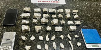 Polícia Militar Detém Jovem por Tráfico de Drogas Após Divulgação em Rede Social em Prata Polícia Militar Detém Jovem por Tráfico de Drogas Após Divulgação em Rede Social em Prata