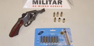 Polícia Militar age rapidamente e prende suspeito de homicídio, apreendendo arma utilizada no crime em Patrocínio Polícia Militar age rapidamente e prende suspeito de homicídio, apreendendo arma utilizada no crime em Patrocínio