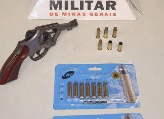 Polícia Militar age rapidamente e prende suspeito de homicídio, apreendendo arma utilizada no crime em Patrocínio Polícia Militar age rapidamente e prende suspeito de homicídio, apreendendo arma utilizada no crime em Patrocínio