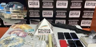 Polícia Militar de Coromandel detém dois suspeitos por tráfico de drogas e porte ilegal de arma de fogo Polícia Militar de Coromandel detém dois suspeitos por tráfico de drogas e porte ilegal de arma de fogo.