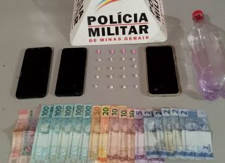 Polícia Militar detém dois homens e apreende adolescente por tráfico de drogas em Ituiutaba. Polícia Militar detém dois homens e apreende adolescente por tráfico de drogas em Ituiutaba.