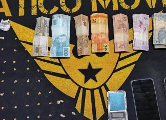 Polícia Militar detém quatro pessoas e apreende drogas em residência utilizada para tráfico em Iturama Polícia Militar detém quatro pessoas e apreende drogas em residência utilizada para tráfico em Iturama