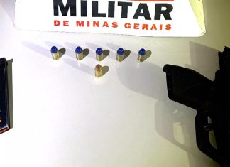 Suspeito é detido com arma de fogo em bar no Setor Norte, em Ituiutaba, pela Polícia Militar Suspeito é detido com arma de fogo em bar no Setor Norte, em Ituiutaba, pela Polícia Militar