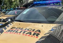 Uberlândia: Criança Trancada em Casa Pede Socorro ao Pai e é Resgatada pela PM Uberlândia Criança Trancada em Casa Pede Socorro ao Pai e é Resgatada pela PM