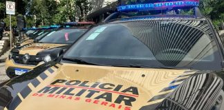 Uberlândia: Criança Trancada em Casa Pede Socorro ao Pai e é Resgatada pela PM Uberlândia Criança Trancada em Casa Pede Socorro ao Pai e é Resgatada pela PM