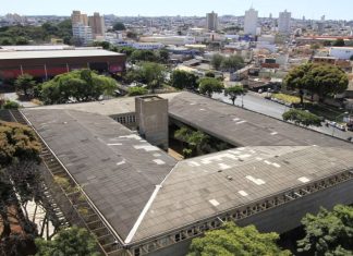 Uberlândia atinge a marca de 700 mil habitantes e confirma seu status como a 2ª maior cidade de MG Uberlândia atinge a marca de 700 mil habitantes e confirma seu status como a 2ª maior cidade de MG