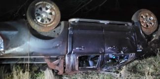 Acidente em Uberlândia: Capotamento na Estrada da Marina Resulta em Quatro Feridos Acidente em Uberlândia: Capotamento na Estrada da Marina Resulta em Quatro Feridos