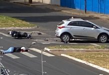 Acidente em Uberlândia: Carro atinge motociclista na Avenida César Finotti Acidente em Uberlândia Carro atinge motociclista na Avenida César Finotti
