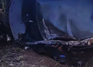 Acidente fatal na BR-365 em Patos de Minas: motorista é arremessado de carro e morre após colisão com caminhão Acidente fatal na BR-365 em Patos de Minas: motorista é arremessado de carro e morre após colisão com caminhão